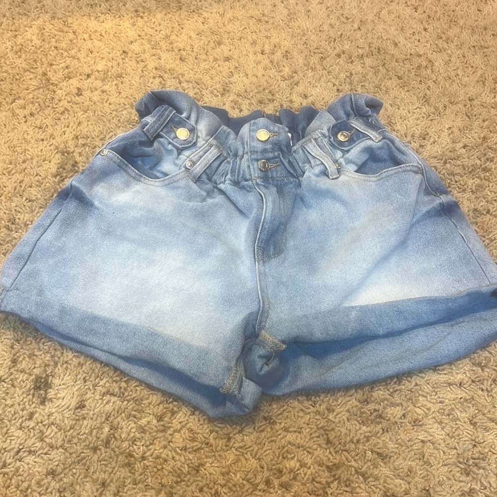 Almost Famous shorts size M